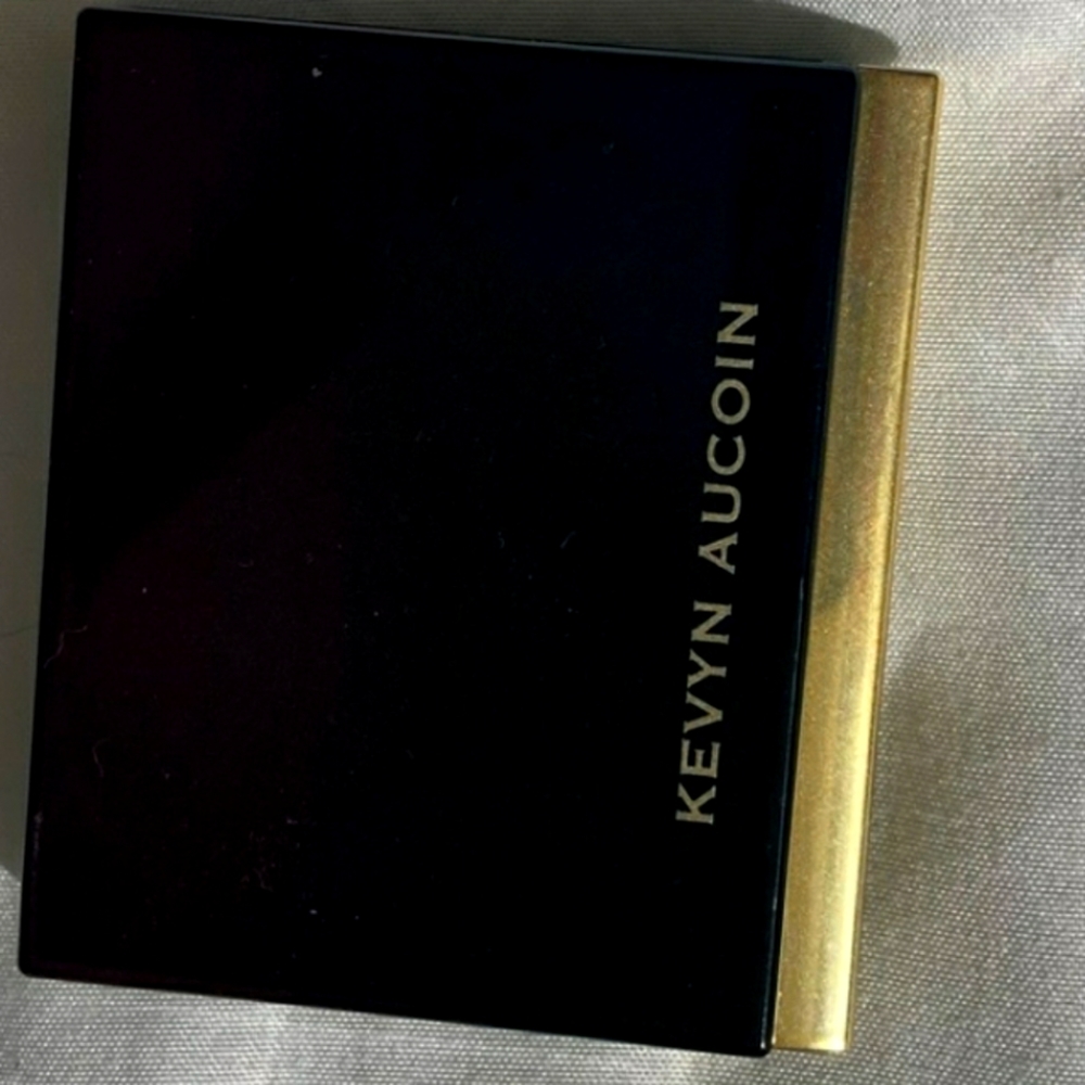 Kevyn Aucoin Medium Sculpting Contour Powder